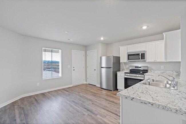 Building Photo - NEW CONSTRUCTION in SW Decatur!