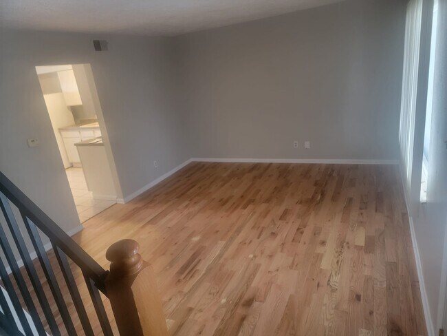 Foto del edificio - 909 E Marietta Ave