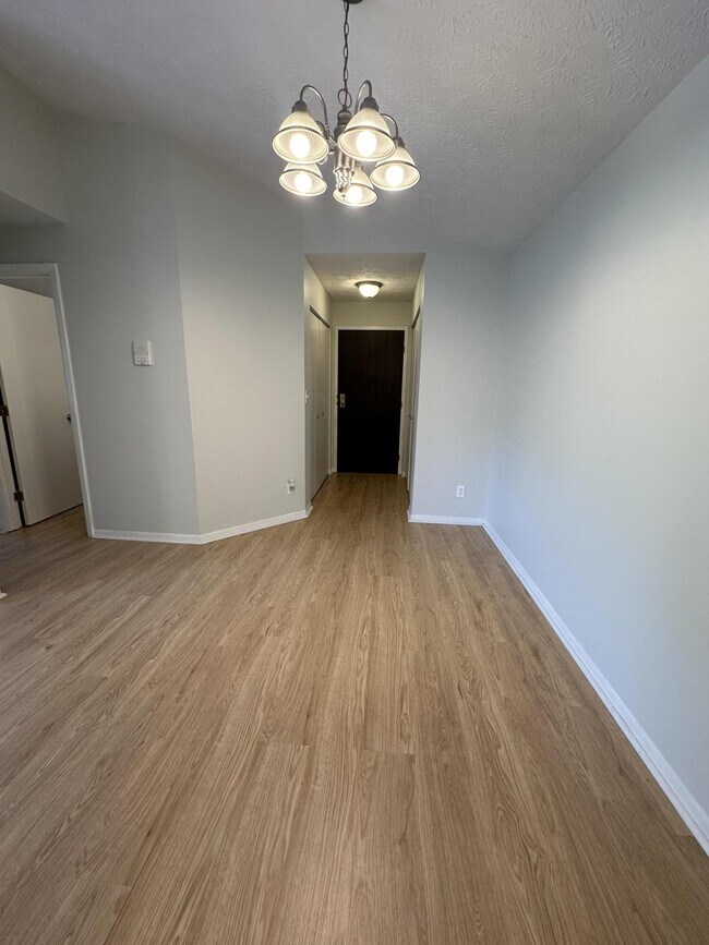 Foto del edificio - 22 Woodland Hills Dr