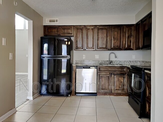 Building Photo - 3355 Sarah Spaulding Dr