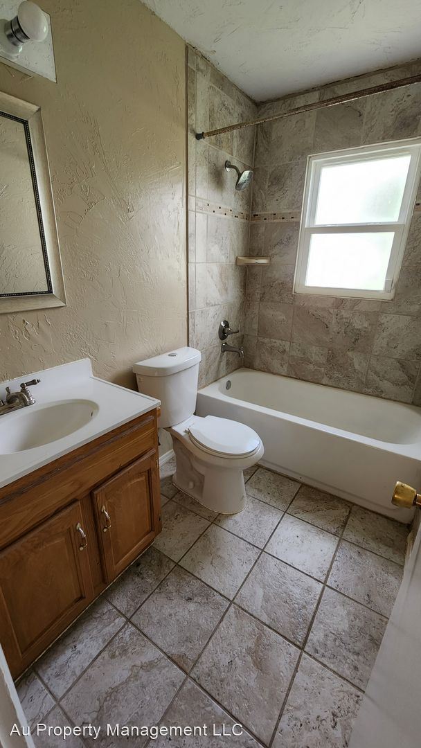 Foto del edificio - 3 br, 1 bath House - 1031 CARTER ST