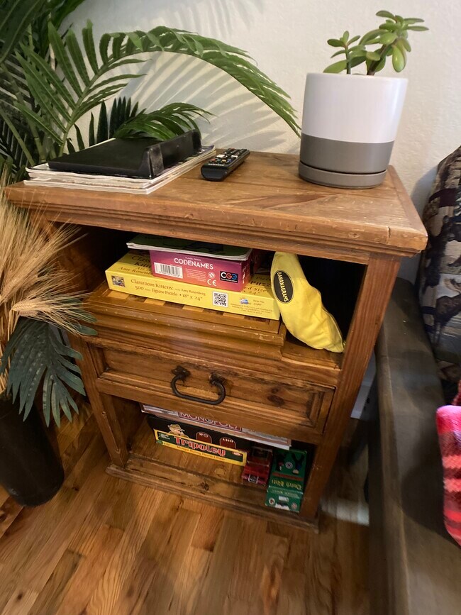 Building Photo - 301 4th St