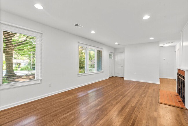 Foto del edificio - 3BR/4BA - Silver Spring Rambler on Quiet Cul-de-Sac Near Sligo Creek Park