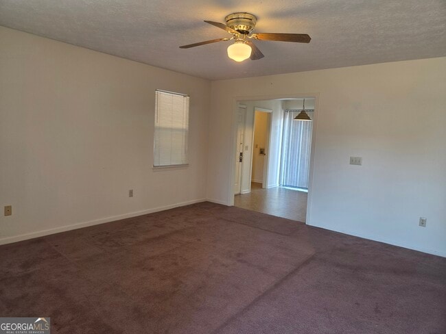 Building Photo - 300 Randolph Dr