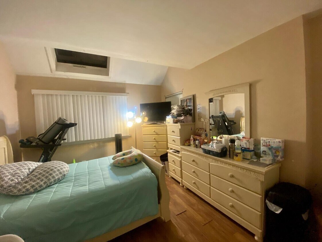 Foto del edificio - 571 Boxwood Dr
