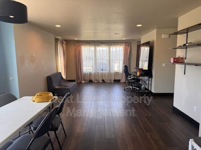 Foto del edificio - 881 S Camas Ln