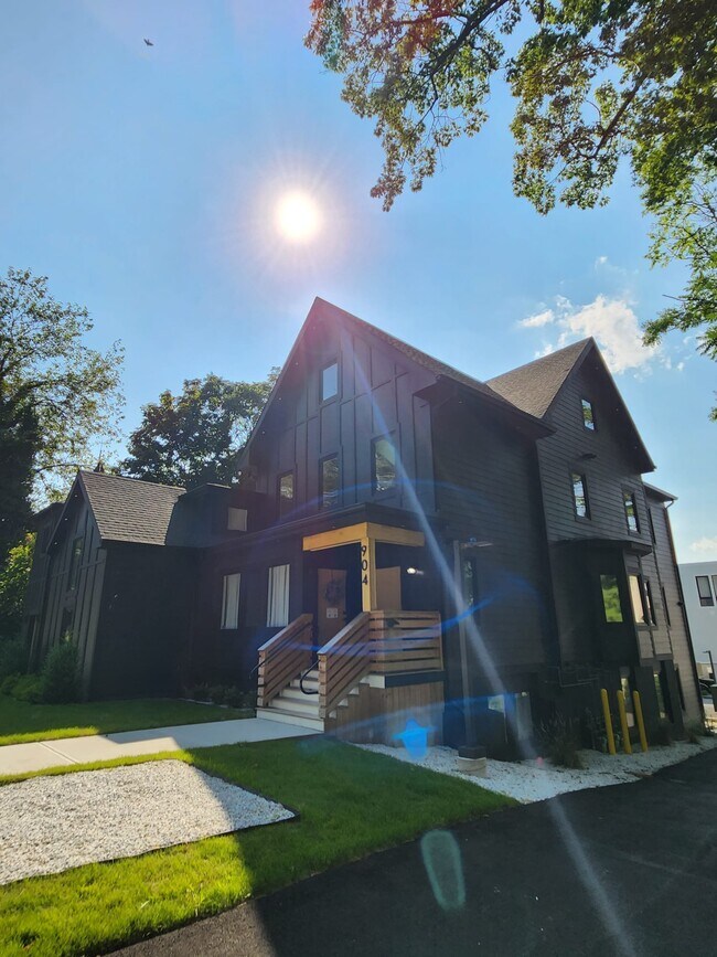 Foto del edificio - 904 Quinnipiac Ave