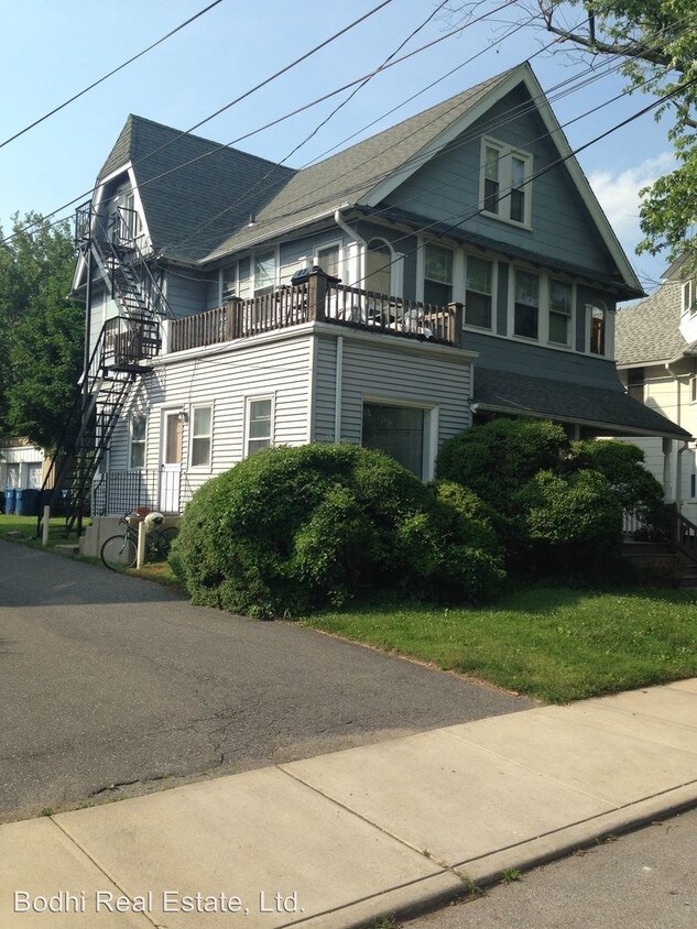 Primary Photo - 208 Cricket Ave
