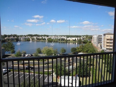 Foto del edificio - 4480 Deerwood Lake Pky