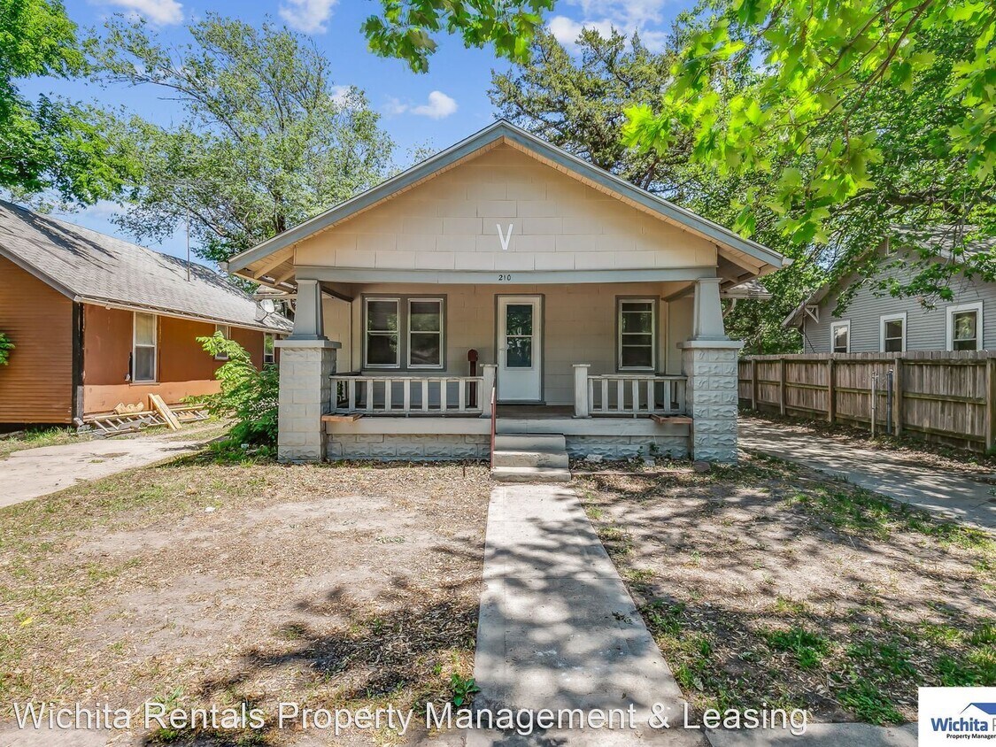 Foto principal - 2 br, 1 bath House - 210 S. Edwards