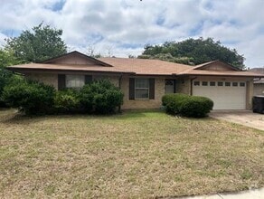 Building Photo - 1539 Rigsbee Dr