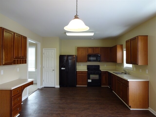 Foto del edificio - 9104 Valleyview Ct