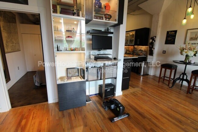 Foto del edificio - 172 Haynes St SW