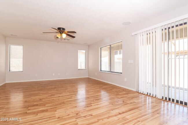 Building Photo - 2160 E Greenlee Ave