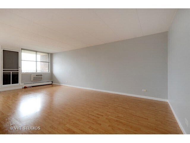 Foto del edificio - 225 S Rohlwing Rd