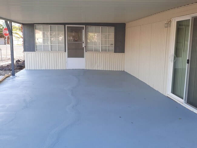 Foto del edificio - 1st Month Free!! 2 Bedroom/2Bath Mobile home with Arizona Room and Fully Fenced Yard.