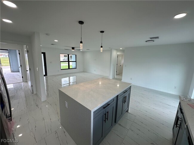 Foto del edificio - 1829 NW 24th Ave