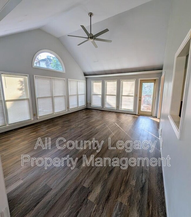 Building Photo - 2526 Zachary Woods Dr NW