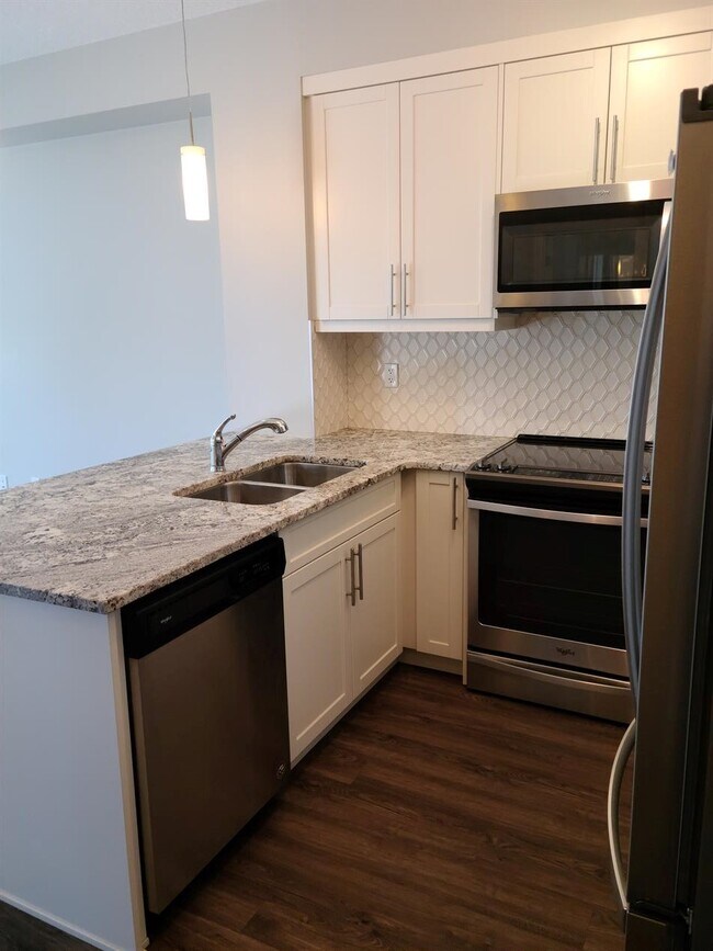 Photo du bâtiment - 1 Bed 1 Bath Unit in Calgary, AB