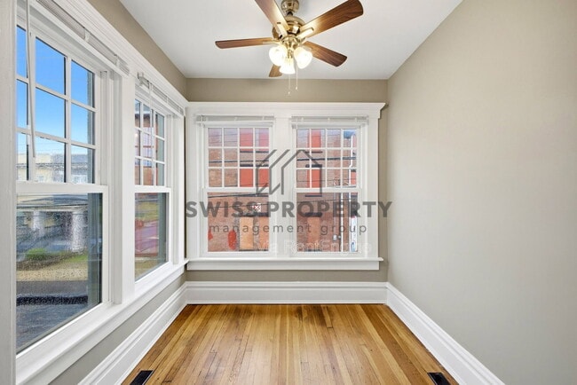 Building Photo - 342 Taylor Ave