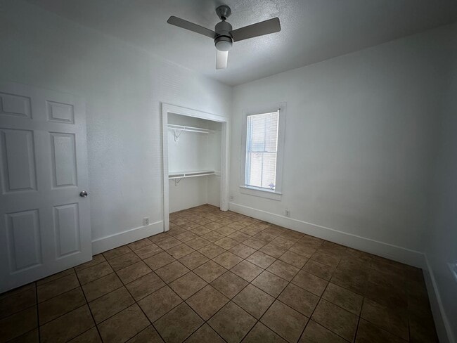Building Photo - 335 Orange Ave