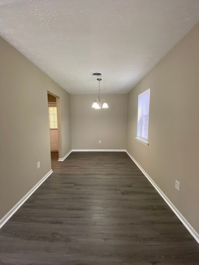 Foto del edificio - 1735/1737 Cedar Shoals Dr