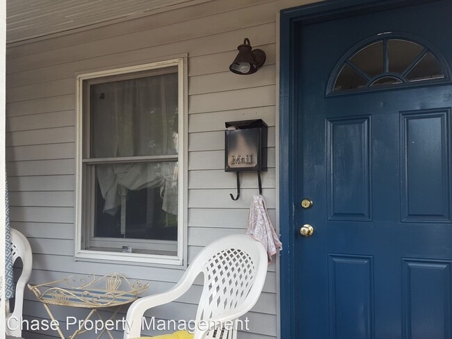 Building Photo - 2 br, 1.5 bath House - 55 Spa Road