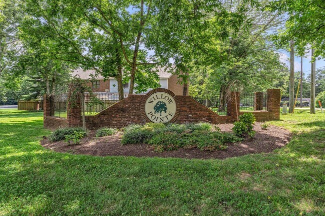 Foto del edificio - Awesome updated 2BR/1.5BA townhome in Bell...
