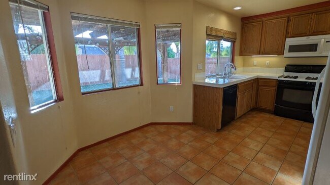 Building Photo - 4 br, 3 bath House - 9438 Garden Knoll Way