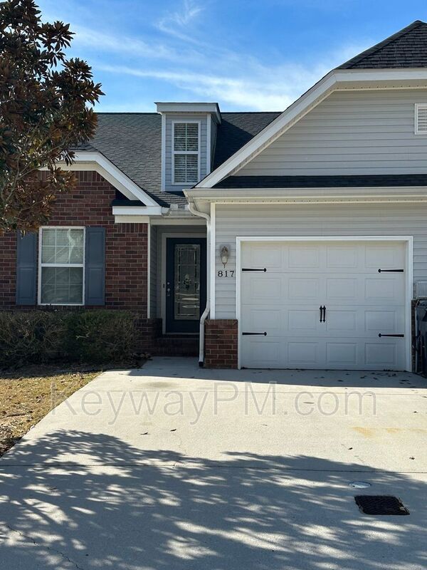 Primary Photo - 817 Whispering Willow Ct