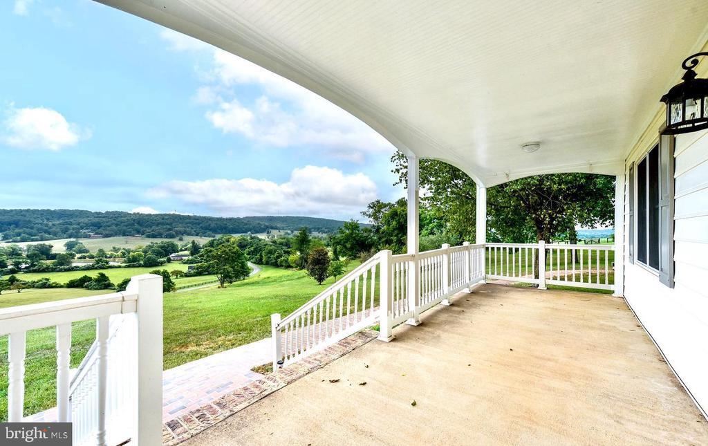 8389 Meadows Rd, Warrenton, VA 20186 House Rental in Warrenton, VA