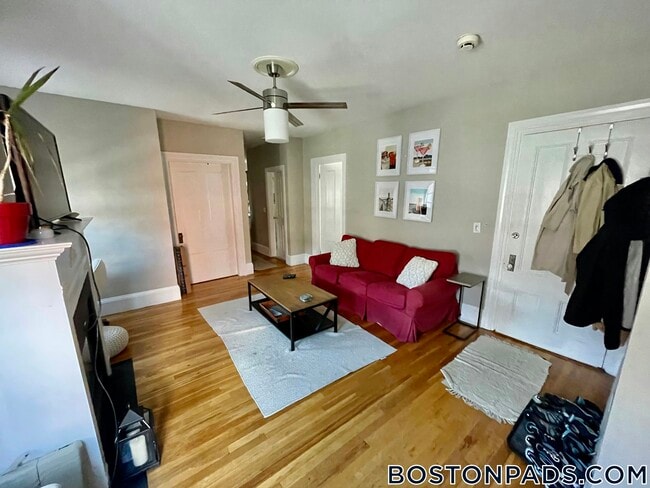 Building Photo - 271 K St