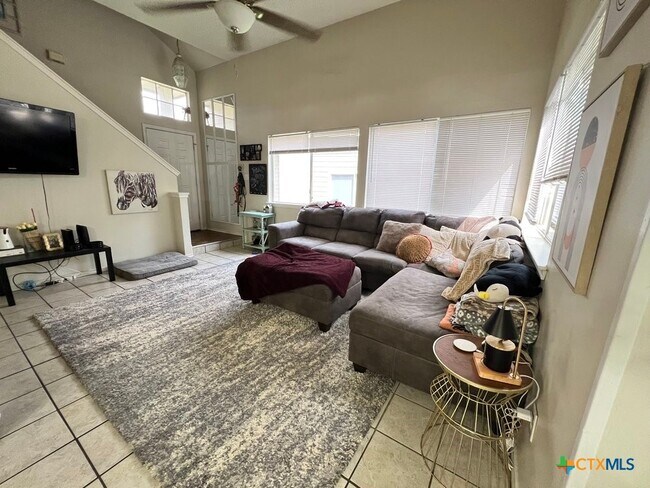 Foto del edificio - 809 Sagewood Trail