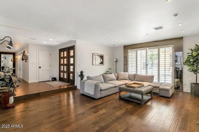 Foto del edificio - 12617 N 71st St