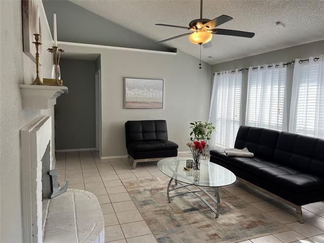 Foto del edificio - 6736 Black Wing Dr