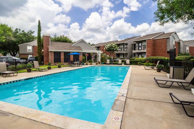 ¡Espectacular piscina - Hickory Hill