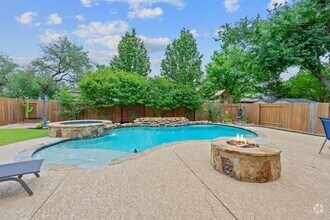 Building Photo - 1104 Lynsenko Dr