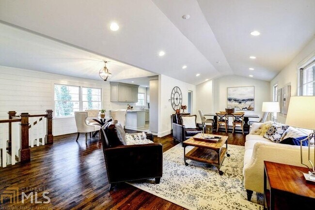 Foto del edificio - 4142 Haverhill Dr NE