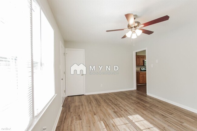 Foto del edificio - 3 br, 1 bath House - 326 Alexander St