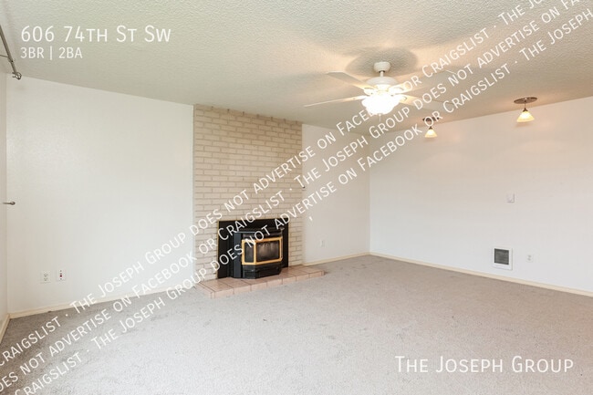 Foto del edificio - 606 74th St SW