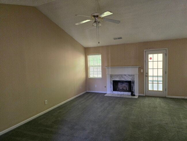 Building Photo - 154 Amelia Garden Way