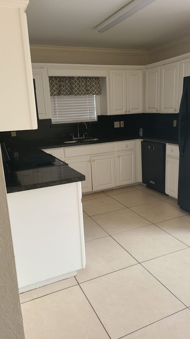 Foto del edificio - 720 Sandpiper Ave