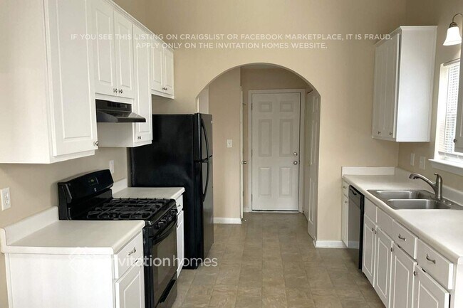 Foto del edificio - 1092 Meadow Glen Cir