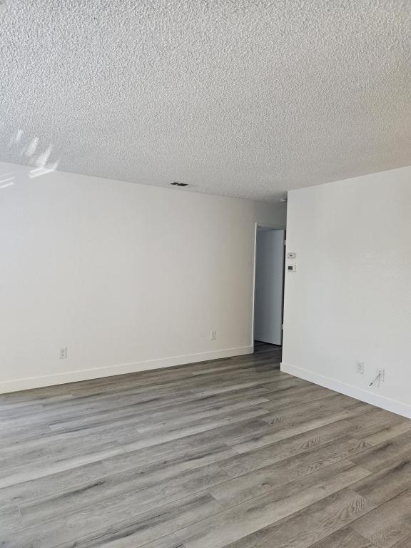 Foto del edificio - 426 Cherry Ln