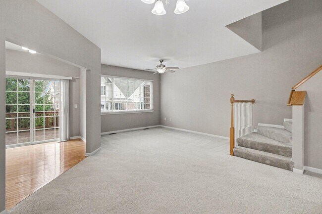 Foto del edificio - 41785 Mitchell Rd