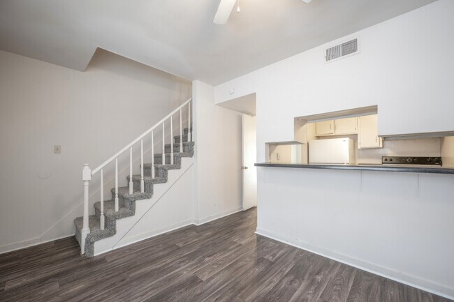 Foto del edificio - Woodside Apartments