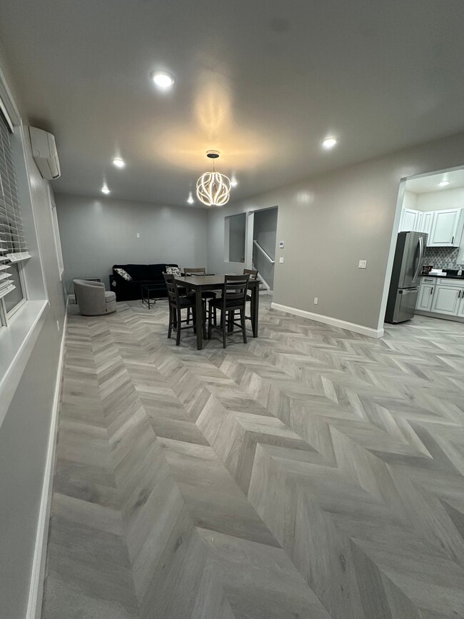 Building Photo - 205 Hudson St