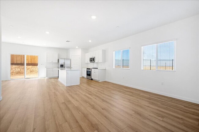 Foto del edificio - 3685 Vestland Ct