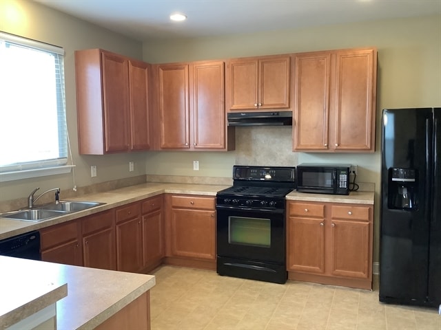 Foto del edificio - 8811 Shadowglen Dr