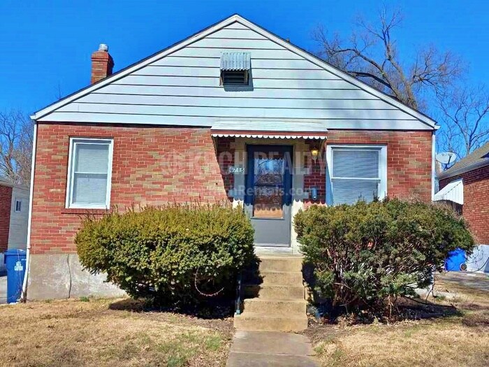 Cozy and comfy 2 bedroom, 1 bathroom home! House for Rent in